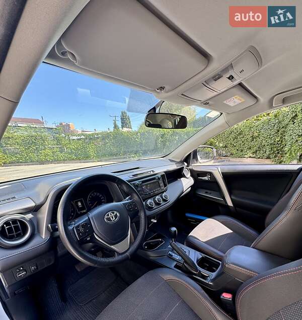 Внедорожник / Кроссовер Toyota RAV4 2016 в Одессе