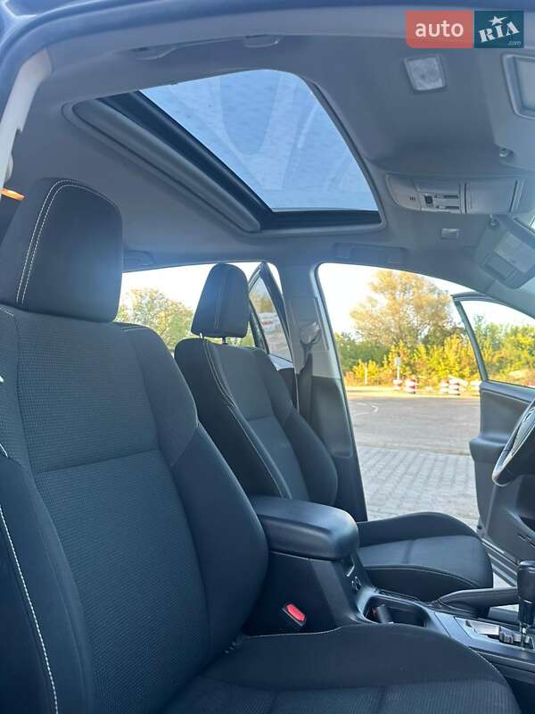 Внедорожник / Кроссовер Toyota RAV4 2015 в Коломые