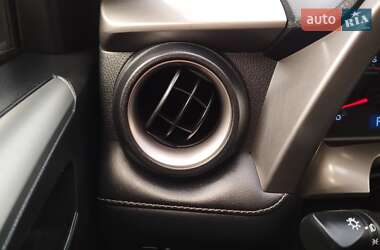 Внедорожник / Кроссовер Toyota RAV4 2013 в 