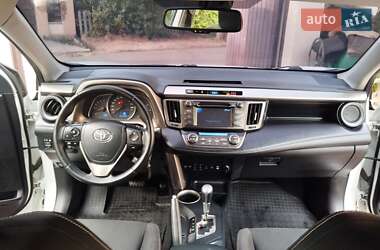 Внедорожник / Кроссовер Toyota RAV4 2013 в 