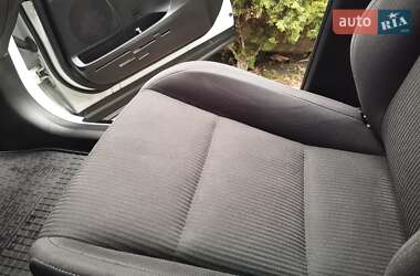 Внедорожник / Кроссовер Toyota RAV4 2013 в 