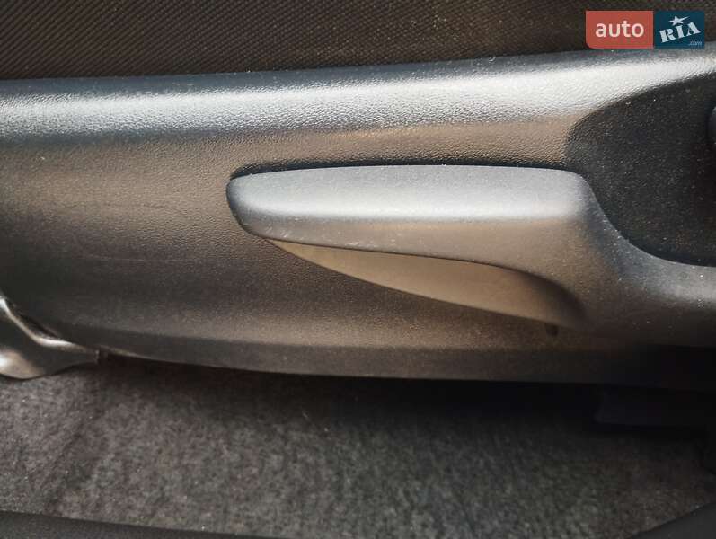 Позашляховик / Кросовер Toyota RAV4 2013 в Одесі