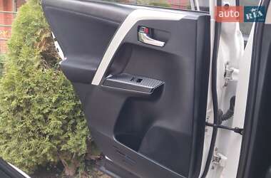 Внедорожник / Кроссовер Toyota RAV4 2013 в 