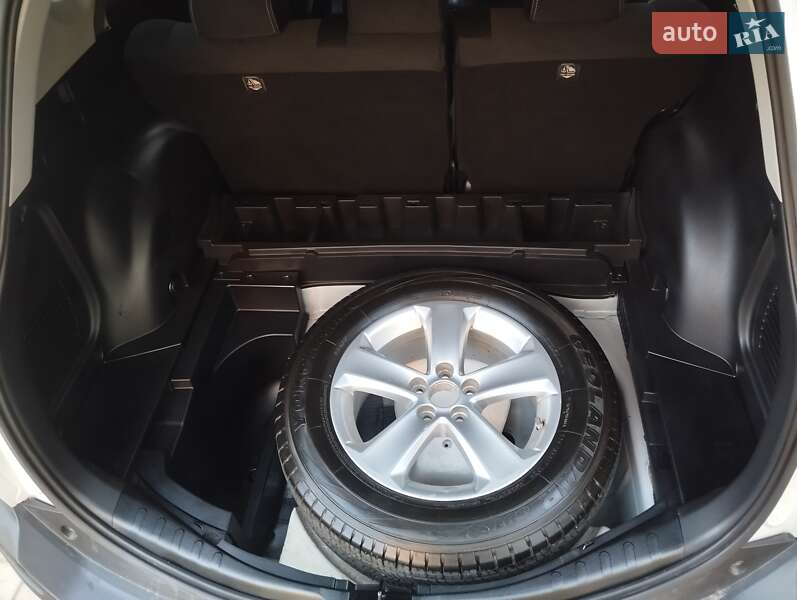 Позашляховик / Кросовер Toyota RAV4 2013 в Одесі