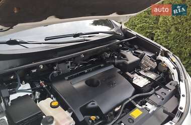 Внедорожник / Кроссовер Toyota RAV4 2013 в 