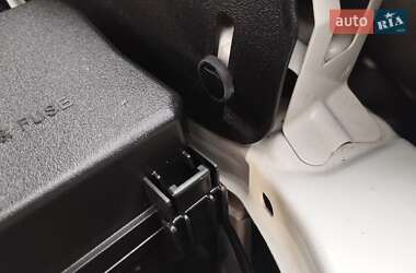 Внедорожник / Кроссовер Toyota RAV4 2013 в 