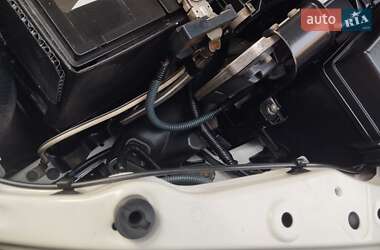 Внедорожник / Кроссовер Toyota RAV4 2013 в 