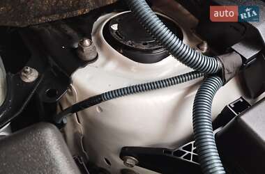 Внедорожник / Кроссовер Toyota RAV4 2013 в 