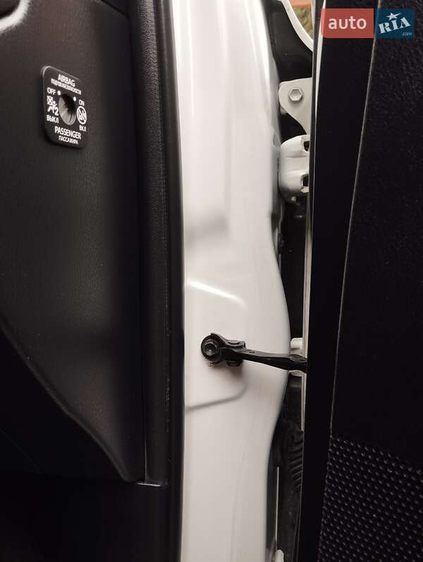 Позашляховик / Кросовер Toyota RAV4 2013 в Одесі