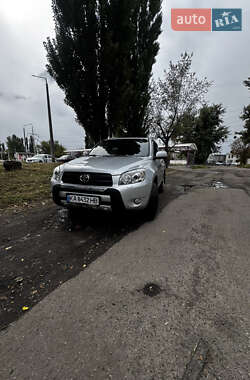 Внедорожник / Кроссовер Toyota RAV4 2006 в Киеве
