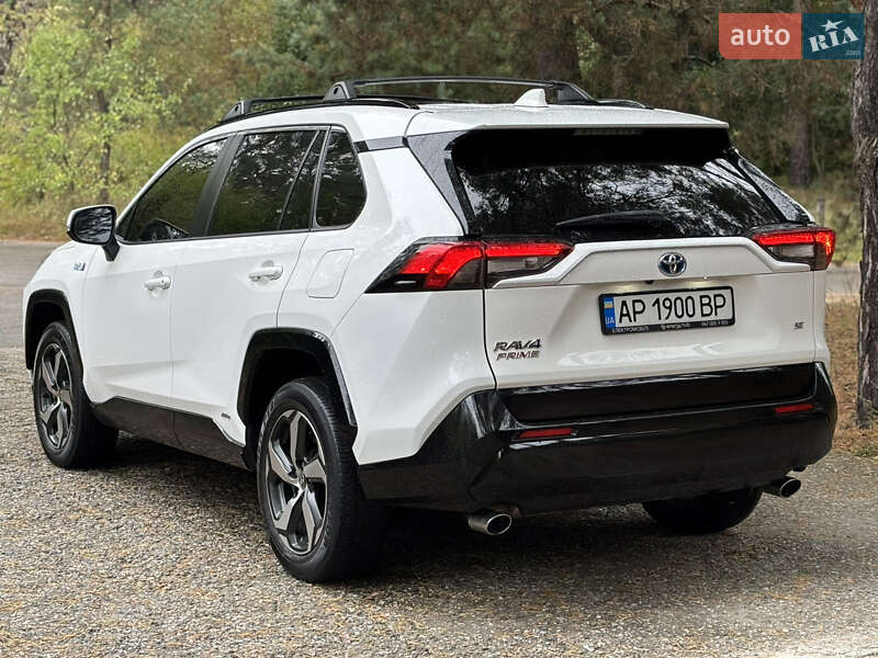 Внедорожник / Кроссовер Toyota RAV4 2021 в Киеве