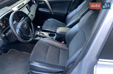 Позашляховик / Кросовер Toyota RAV4 2017 в  фото 47 Позашляховик / Кросовер Toyota RAV4 2017 в
