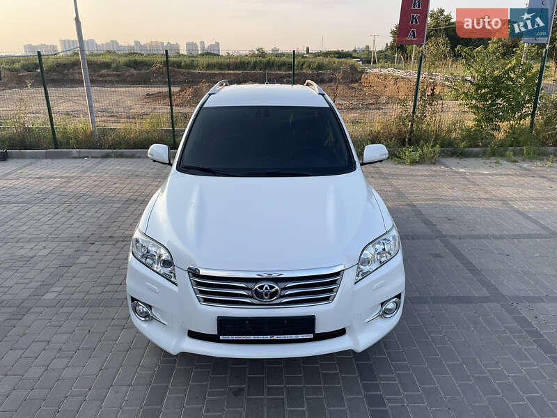 Toyota RAV4 2011