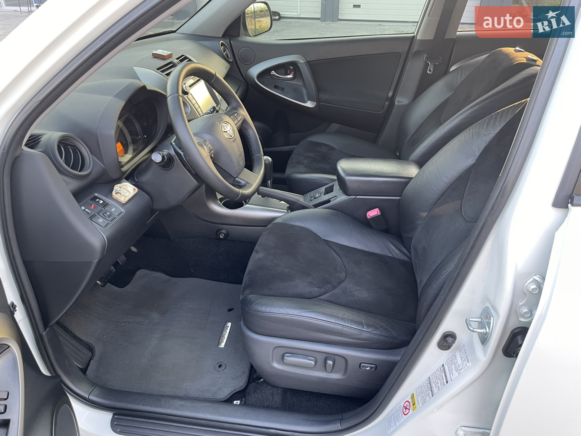 2011 Toyota RAV 4 - мініатюра 16