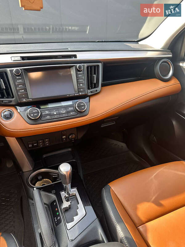 Внедорожник / Кроссовер Toyota RAV4 2016 в Одессе