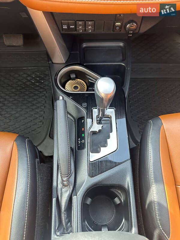 Внедорожник / Кроссовер Toyota RAV4 2016 в Одессе