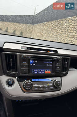 Внедорожник / Кроссовер Toyota RAV4 2013 в 