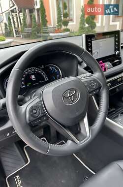 Внедорожник / Кроссовер Toyota RAV4 2022 в 