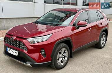 Внедорожник / Кроссовер Toyota RAV4 2023 в Белой Церкви
