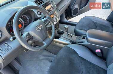 Внедорожник / Кроссовер Toyota RAV4 2011 в 