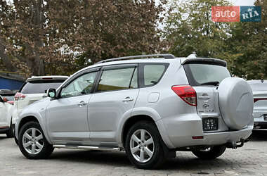 Внедорожник / Кроссовер Toyota RAV4 2007 в 