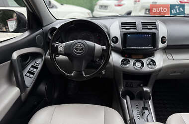 Внедорожник / Кроссовер Toyota RAV4 2007 в 