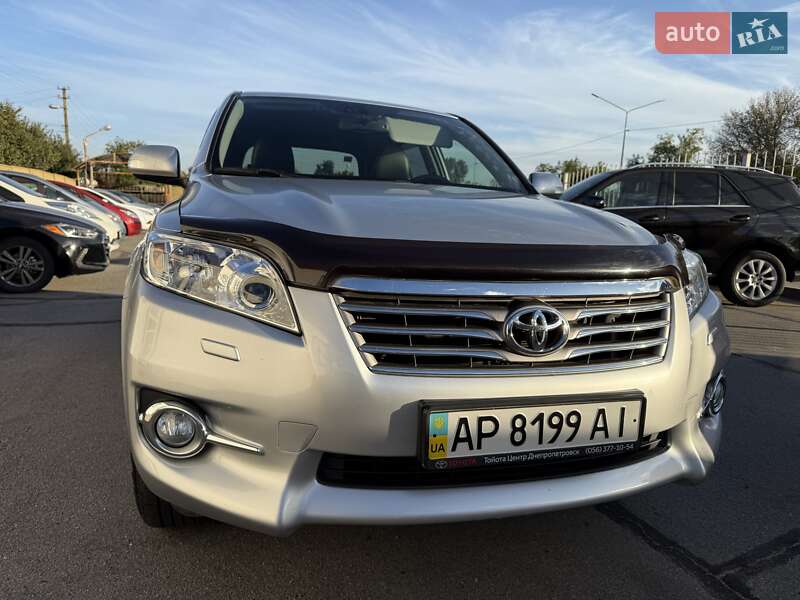 Toyota RAV4 2011
