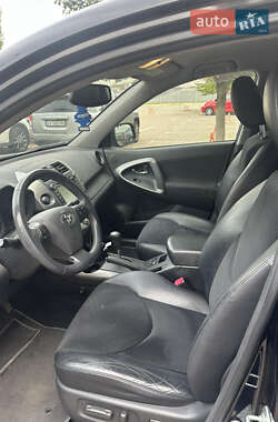 Внедорожник / Кроссовер Toyota RAV4 2011 в Киеве