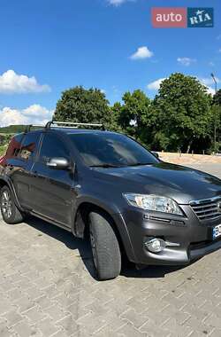 Внедорожник / Кроссовер Toyota RAV4 2011 в 