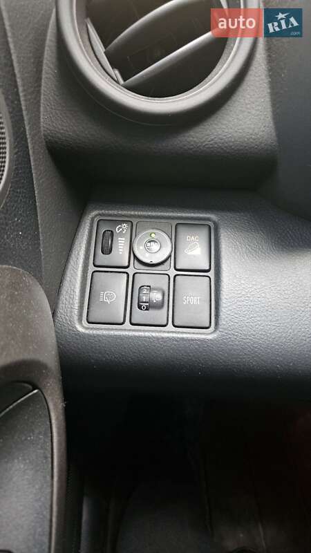 Позашляховик / Кросовер Toyota RAV4 2012 в Києві фото 12 Позашляховик / Кросовер Toyota RAV4 2012 в Києві