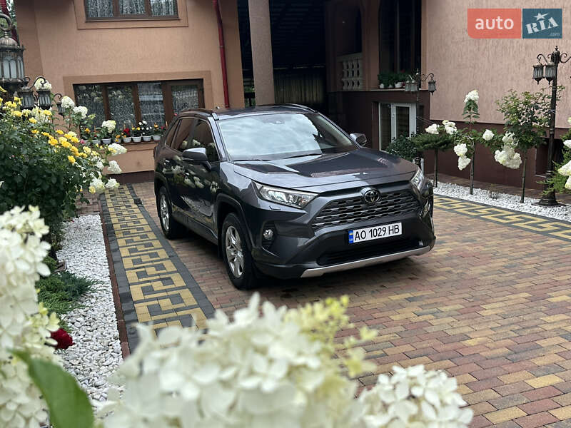 Toyota RAV4 2021