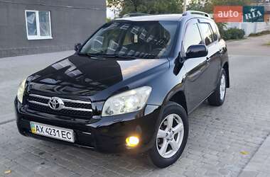 Внедорожник / Кроссовер Toyota RAV4 2007 в 