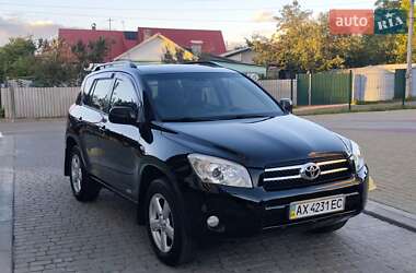 Внедорожник / Кроссовер Toyota RAV4 2007 в 
