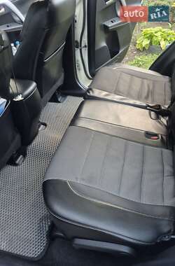 Внедорожник / Кроссовер Toyota RAV4 2013 в 