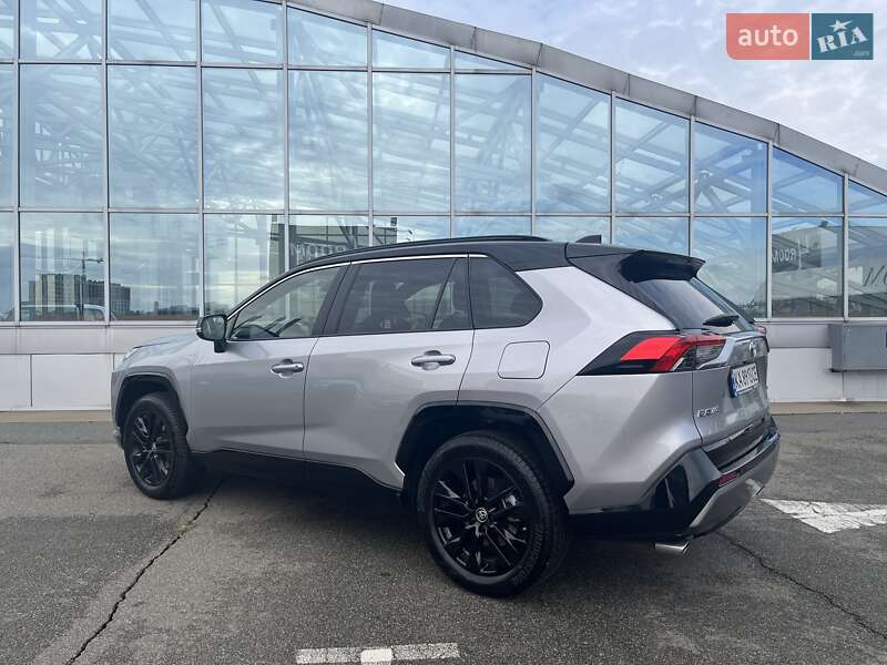 Внедорожник / Кроссовер Toyota RAV4 2024 в Киеве фото 3 Внедорожник / Кроссовер Toyota RAV4 2024 в Киеве