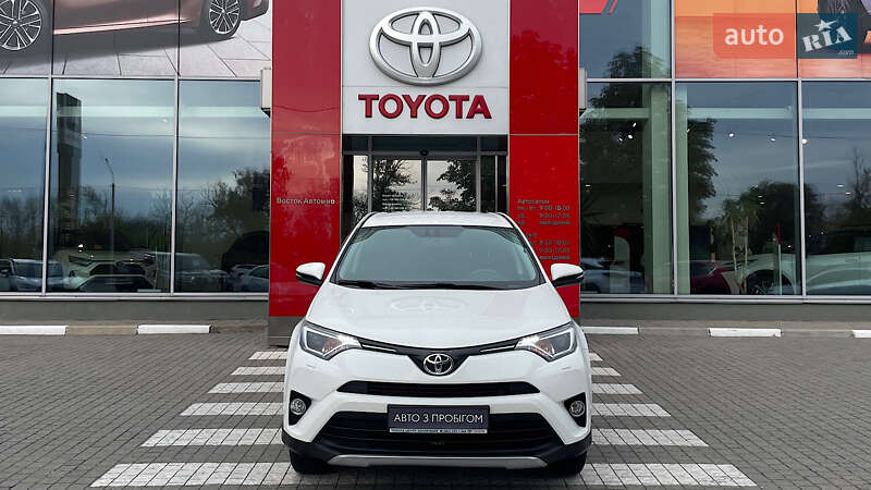 Внедорожник / Кроссовер Toyota RAV4 2018 в Запорожье фото 5 Внедорожник / Кроссовер Toyota RAV4 2018 в Запорожье