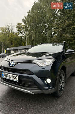Внедорожник / Кроссовер Toyota RAV4 2017 в 