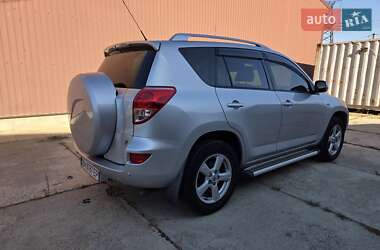 Внедорожник / Кроссовер Toyota RAV4 2007 в 