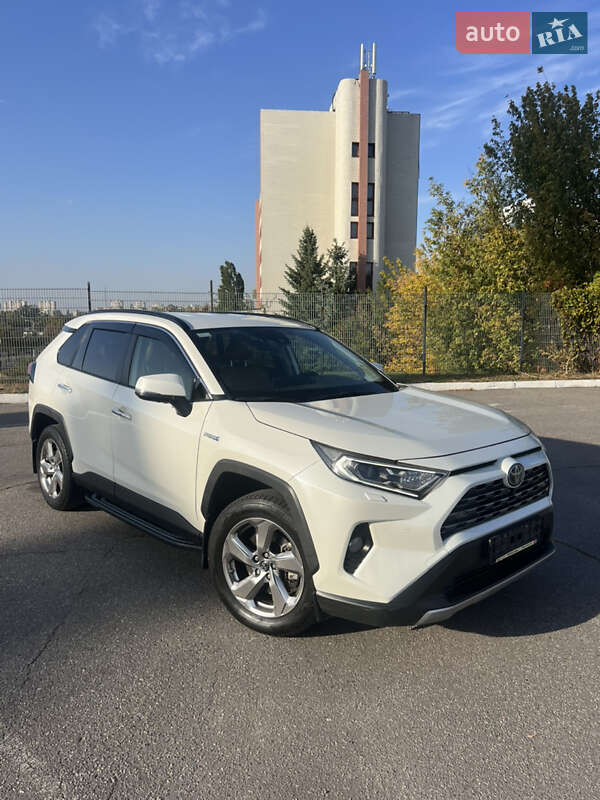 Позашляховик / Кросовер Toyota RAV4 2019 в Харкові фото 3 Позашляховик / Кросовер Toyota RAV4 2019 в Харкові