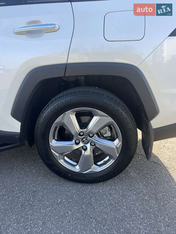 Позашляховик / Кросовер Toyota RAV4 2019 в Харкові фото 9 Позашляховик / Кросовер Toyota RAV4 2019 в Харкові