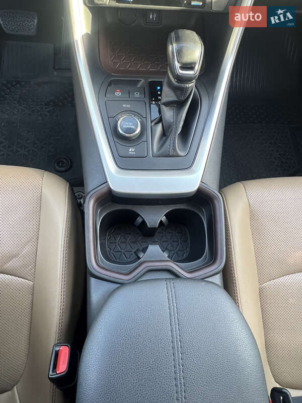 Позашляховик / Кросовер Toyota RAV4 2019 в Харкові фото 20 Позашляховик / Кросовер Toyota RAV4 2019 в Харкові