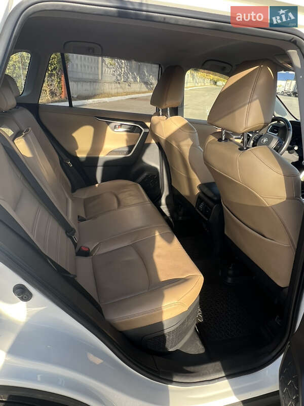 Позашляховик / Кросовер Toyota RAV4 2019 в Харкові фото 27 Позашляховик / Кросовер Toyota RAV4 2019 в Харкові