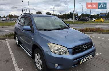 Внедорожник / Кроссовер Toyota RAV4 2006 в Киеве