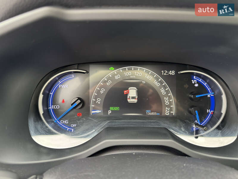 Внедорожник / Кроссовер Toyota RAV4 2019 в Киеве