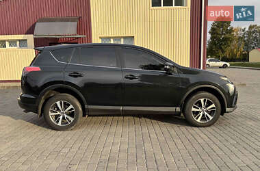 Позашляховик / Кросовер Toyota RAV4 2015 в  фото 4 Позашляховик / Кросовер Toyota RAV4 2015 в
