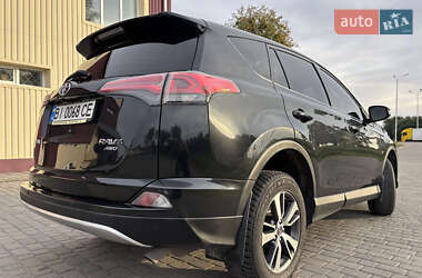 Позашляховик / Кросовер Toyota RAV4 2015 в  фото 10 Позашляховик / Кросовер Toyota RAV4 2015 в