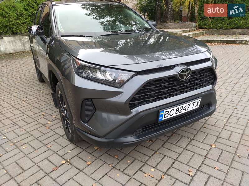 Внедорожник / Кроссовер Toyota RAV4 2020 в Ровно фото 15 Внедорожник / Кроссовер Toyota RAV4 2020 в Ровно