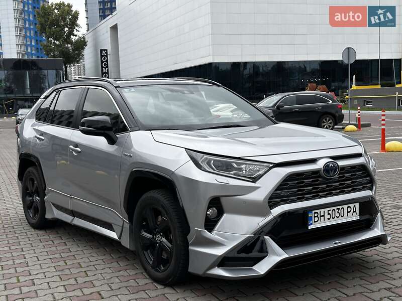 Позашляховик / Кросовер Toyota RAV4 2021 в Одесі
