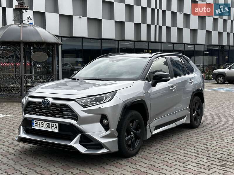 Позашляховик / Кросовер Toyota RAV4 2021 в Одесі