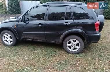 Позашляховик / Кросовер Toyota RAV4 2004 в Краснограді